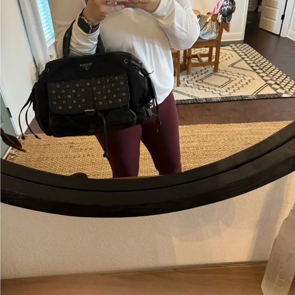 🖤♠️ Prada grommet bag ♠️🖤 - Picture 10 of 10